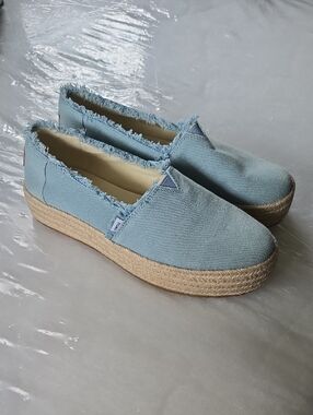 Light Blue Canvas TOMS Espadrille Slip-Ons with Braided Jute Platform